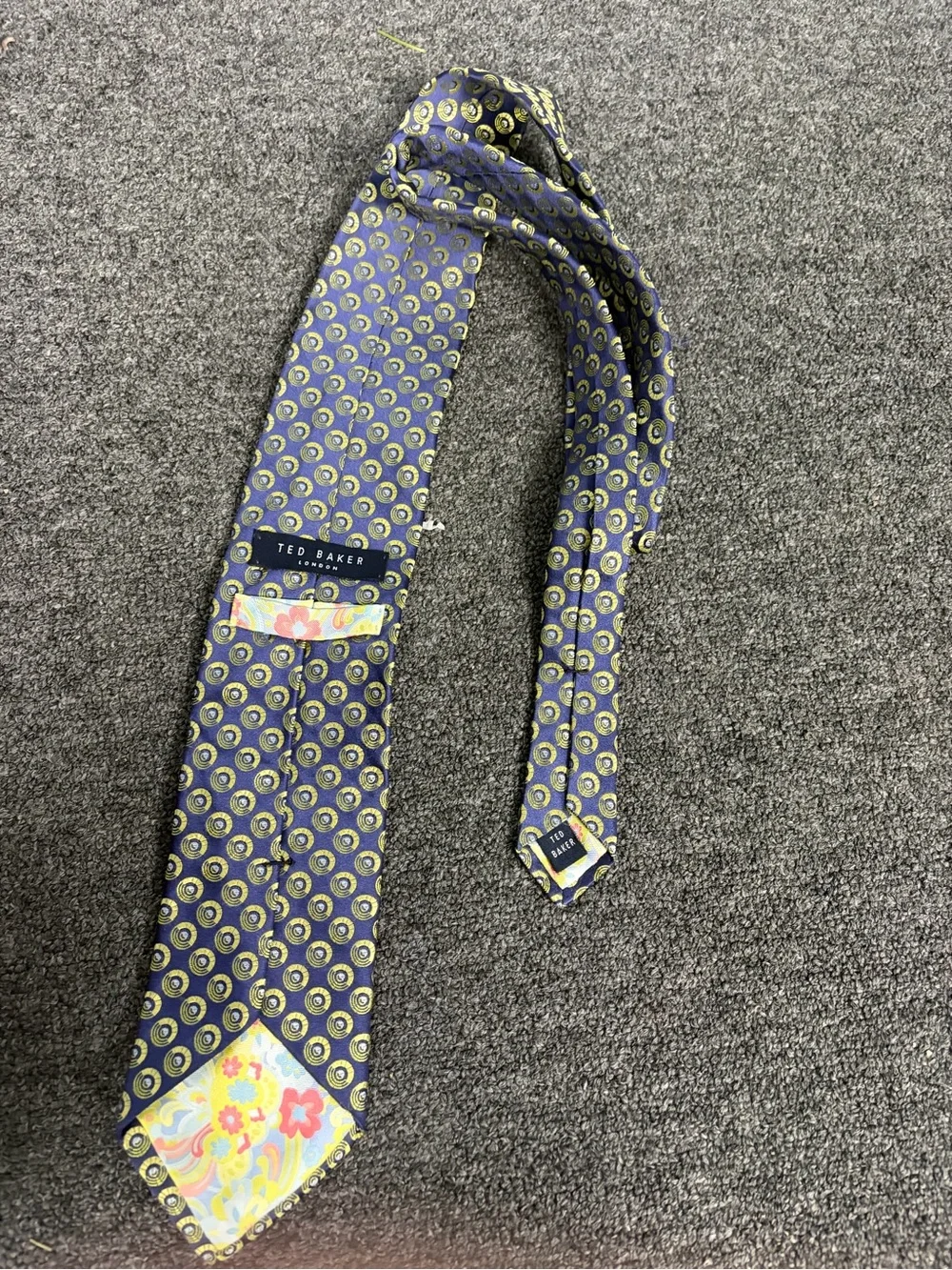 Ted Baker London designer all over graphic floral interior 100% silk nexk tie
